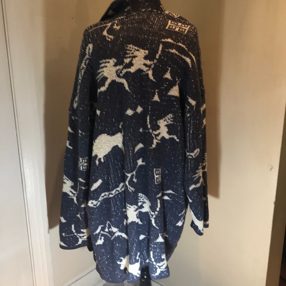 “LINDA LUNDSTROM” Tribal Print Waterfall Sweater. - Picture 7 of 12